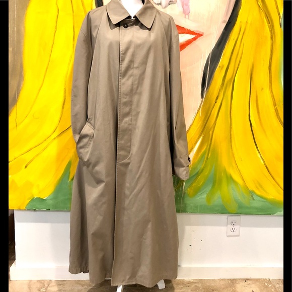 London Fog Men’s tan trench coat - Picture 3 of 9